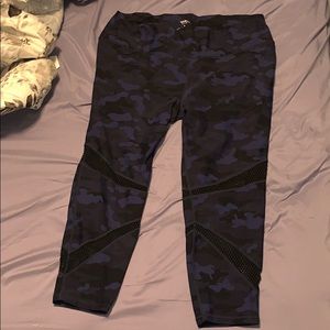 Camo leggings